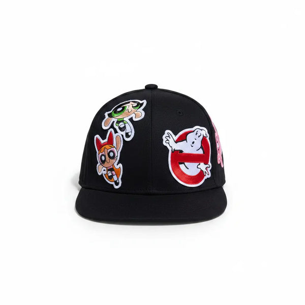 Front view – zwarte patch cap