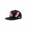 Left side view – zwarte patch cap